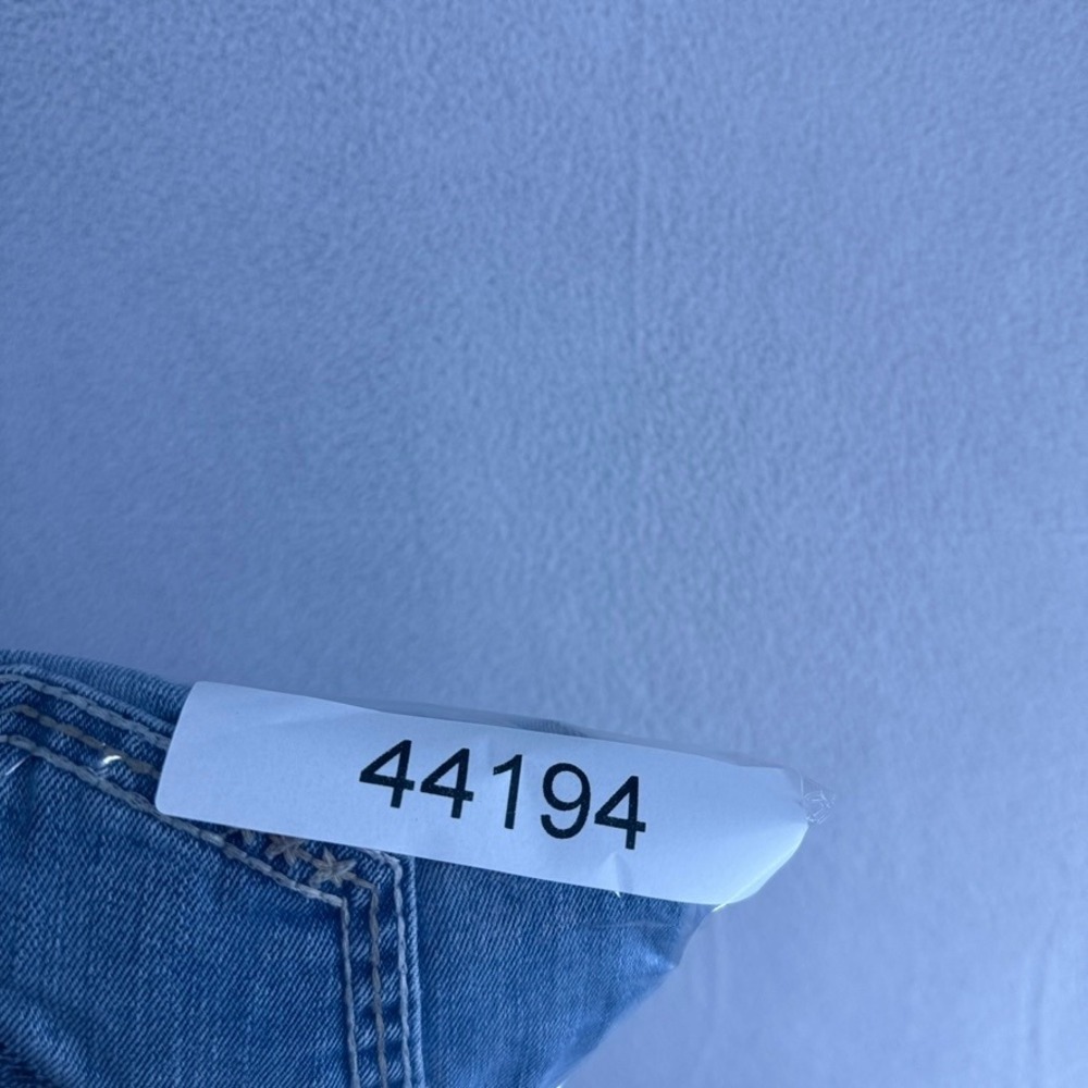BKE Jeans Mens 38x32 Blue Jake Straight Durable Denim Cotton Blend Faded Whisker - Picture 8 of 8